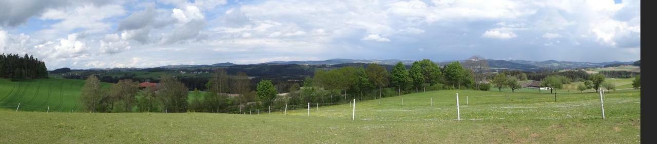 Desl'S Little Farm Apartamento Waldburg Exterior foto